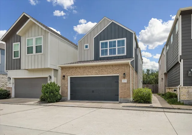 2nd image of 10003 Brickhouse Dr, Houston, TX 77080 | MLS# 60311892