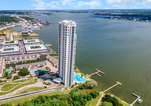 1st image of 4821 Nasa Pkwy Pkwy #21W, Seabrook, TX 77586 | MLS# 51529930