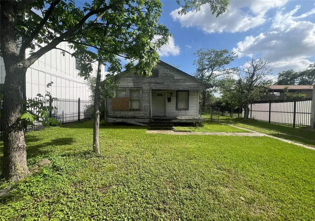 1st image of 1210 Lindale St, Houston, TX 77022 | MLS# 86013218
