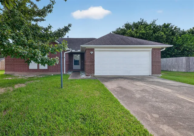 1st image of 3413 Owens Dr, Dickinson, TX 77539 | MLS# 35300945