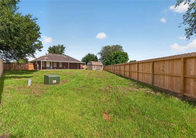 2nd image of 3413 Owens Dr, Dickinson, TX 77539 | MLS# 35300945