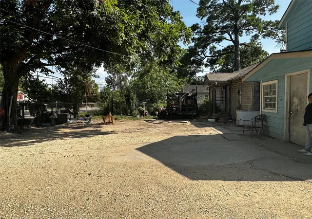 4th image of 5511 Enid St, Houston, TX 77009 | MLS# 10043407