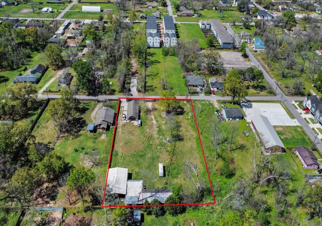 3rd image of 9426 Tower St, Houston, TX 77088 | MLS# 79215130