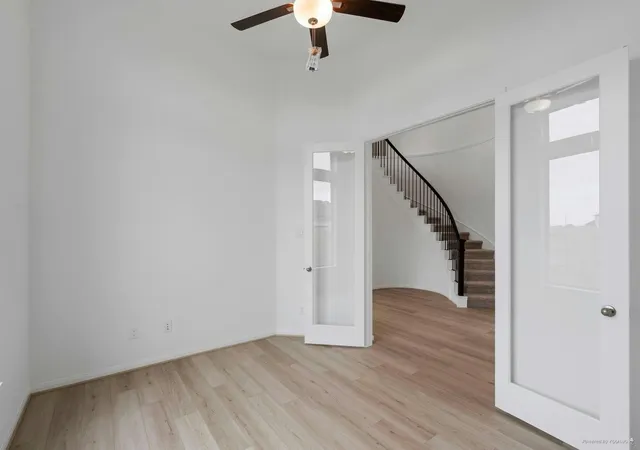 3rd image of 6406 Grand Martin St, Manvel, TX 77578 | MLS# 90987092