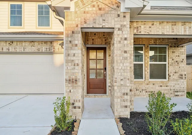 Photo 3 of Sale Pending at 18475 Landing Meadows Ln, New Caney, TX 77357 | MLS# 92933805 | Listing updated on 2026-09-09