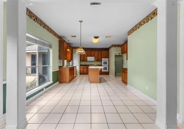 Photo 4 of Single family home for sale at 5819 Eldridge Glen Dr, Houston, TX 77041 | MLS# 96635215 | Listing updated on 2026-09-11