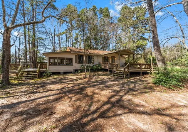 41st image of 812 Lake Livingston Blvd, Livingston, TX 77351 | MLS# 44651085