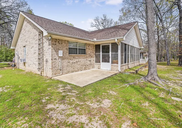 Homes for sale in Trinity, TX | 281 Broadmoor Dr, Trinity, TX 75862 | MLS# 24531055