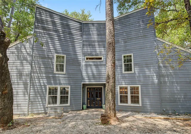 Photo 1 of Single family home for sale at 3732 Summer Ln, Huntsville, TX 77340 | MLS# 75491074 | Listing updated on 2026-09-12