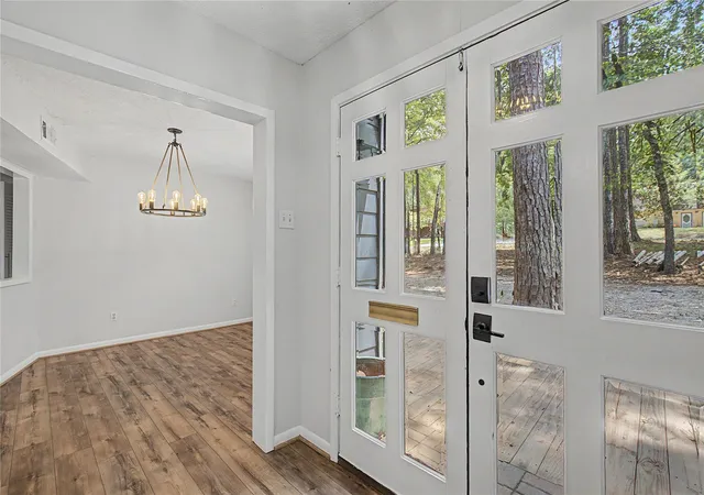 Photo 4 of Single family home for sale at 3732 Summer Ln, Huntsville, TX 77340 | MLS# 75491074 | Listing updated on 2026-09-12