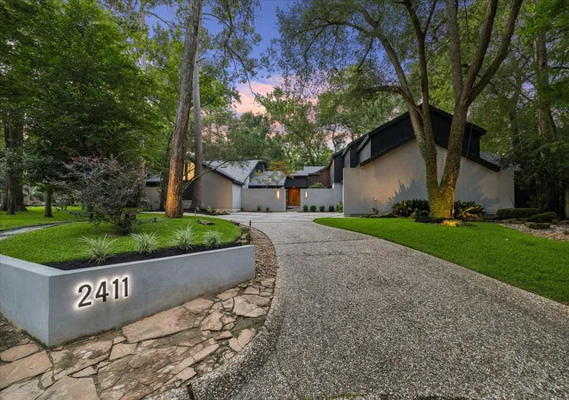 Photo 1 of Mansion for sale at 2411 Oakbank Dr, Kingwood, TX 77339 | MLS# 20282235 | Listing updated on 2026-09-16