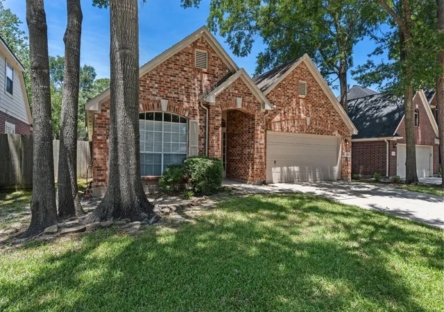 Photo 2 of Single family home for sale at 1719 Sandy Trl Ct, Kingwood, TX 77339 | MLS# 94305332 | Listing updated on 2026-09-17