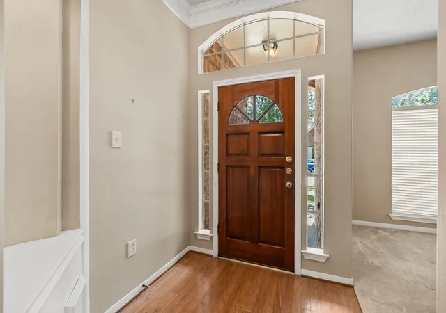 Photo 4 of Single family home for sale at 1719 Sandy Trl Ct, Kingwood, TX 77339 | MLS# 94305332 | Listing updated on 2026-09-17