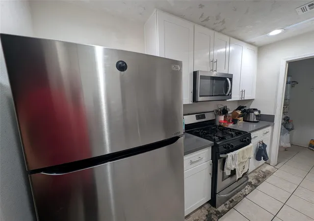 Photo 3 of Single family home for sale at 9310 Magnolia Ridge Dr, Houston, TX 77070 | MLS# 52384339 | Listing updated on 2026-08-06