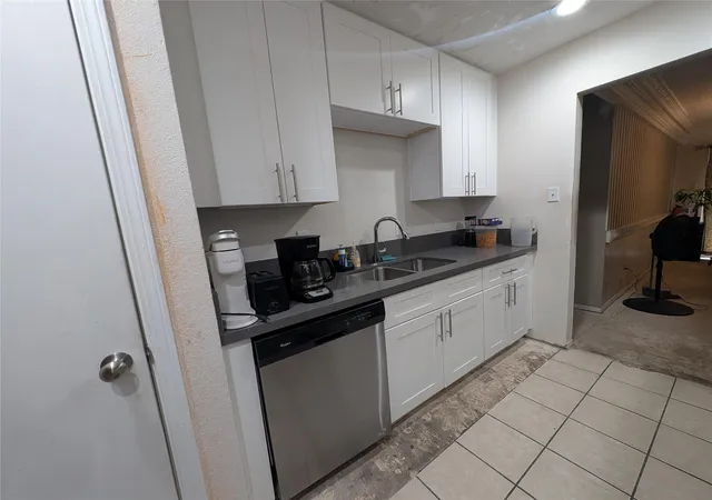 Photo 4 of Single family home for sale at 9310 Magnolia Ridge Dr, Houston, TX 77070 | MLS# 52384339 | Listing updated on 2026-08-06