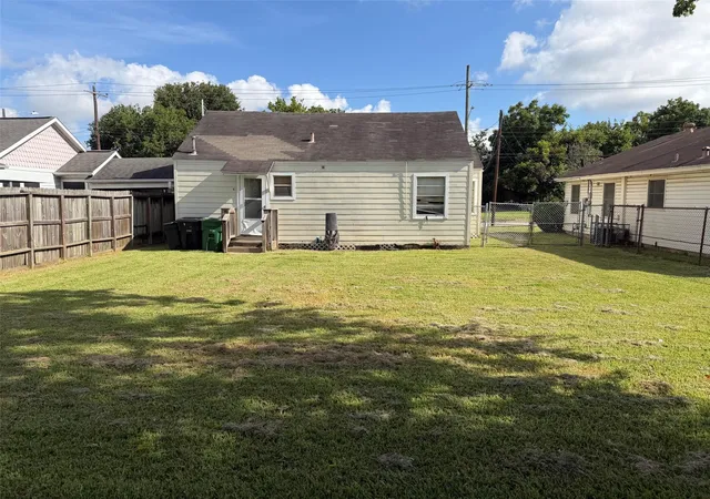 3rd image of 4514 Providence St, Houston, TX 77020 | MLS# 914944