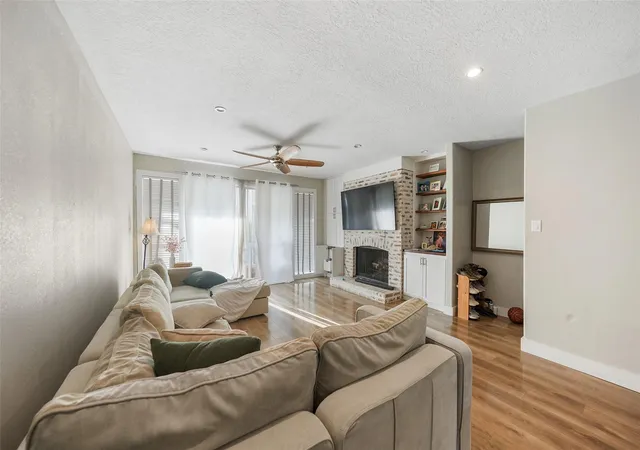 5th image of 2019 Lakewood Ct, Willis, TX 77318 | MLS# 89230994