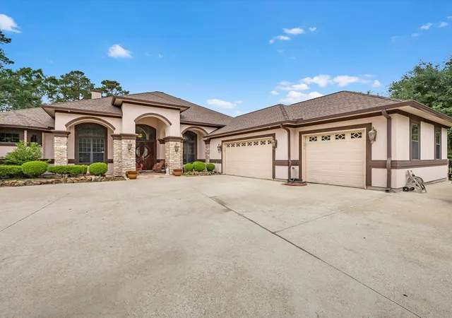 2nd image of 19627 Riverwalk Dr, Porter, TX 77365 | MLS# 83796922