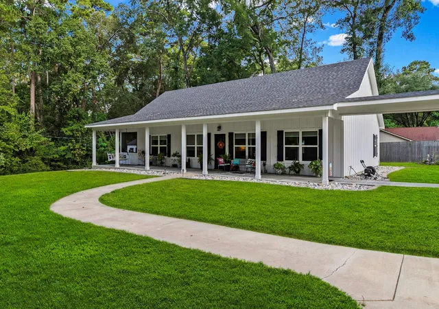 2nd image of 1012 W Jones St, Livingston, TX 77351 | MLS# 48164892