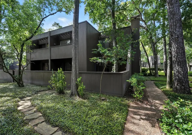 3rd image of 171 Litchfield Ln, Houston, TX 77024 | MLS# 25193097