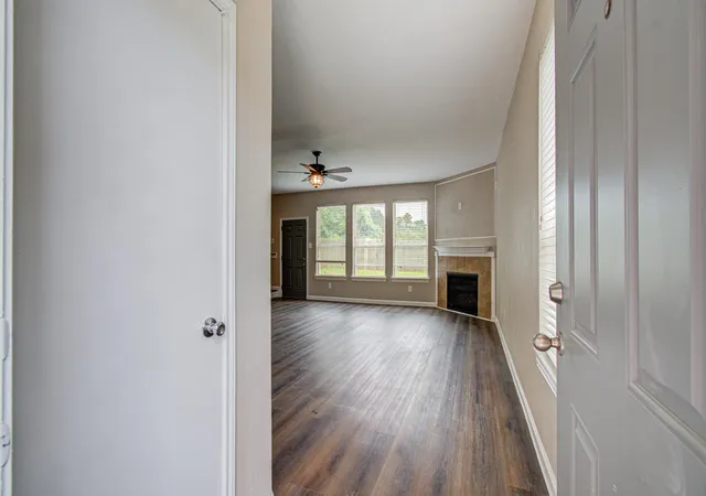 Photo 3 of Single family home for sale at 10542 Fire Sage Dr, Humble, TX 77396 | MLS# 10460227 | Listing updated on 2026-09-15
