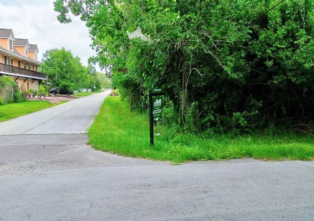 Homes for sale in Dickinson, TX | Tbd Avenue H, Dickinson, TX 77539 | MLS# 34801602