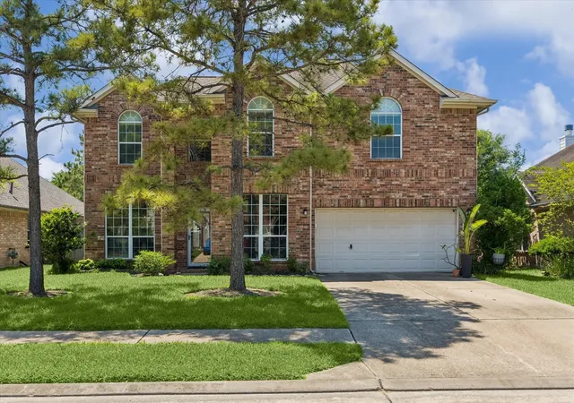 Homes for sale in Pearland, TX | 2608 Crystal Falls Dr, Pearland, TX 77584 | MLS# 7451539