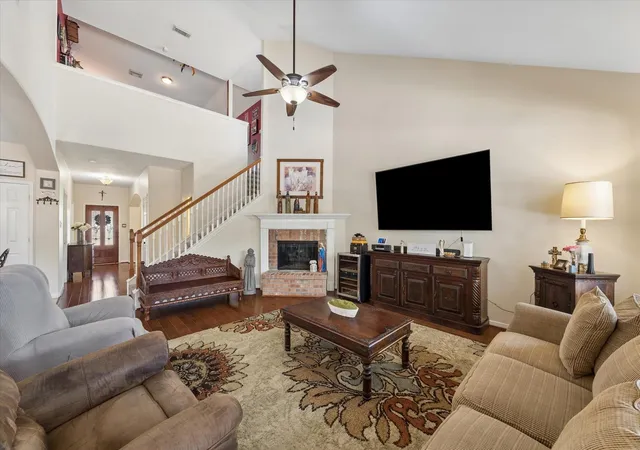 Homes for sale in Pearland, TX | 2608 Crystal Falls Dr, Pearland, TX 77584 | MLS# 7451539