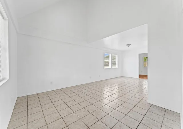 Photo 3 of Sale Pending at 1214 E Oak St, Goliad, TX 77963 | MLS# 69459632 | Listing updated on 2026-09-24