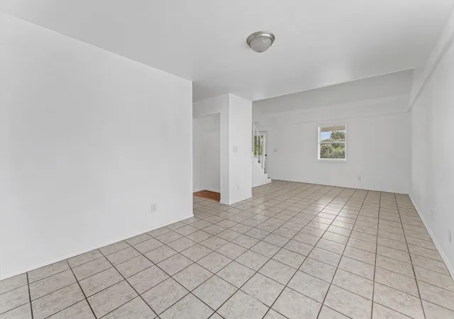 Photo 4 of Sale Pending at 1214 E Oak St, Goliad, TX 77963 | MLS# 69459632 | Listing updated on 2026-09-24