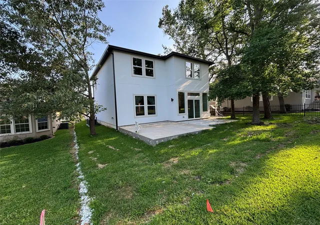 Photo 2 of Single family home for sale at 83 Creekwood Dr, Montgomery, TX 77356 | MLS# 54243007 | Listing updated on 2026-08-31