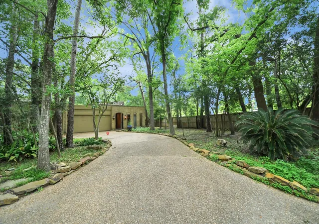 Photo 1 of Townhouse for sale at 24 Bayou Shadows St, Houston, TX 77024 | MLS# 67438613 | Listing updated on 2026-09-05