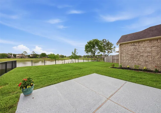 Homes for sale in Pearland, TX | 2711 Wild Lilac Dr, Pearland, TX 77584 | MLS# 38211949
