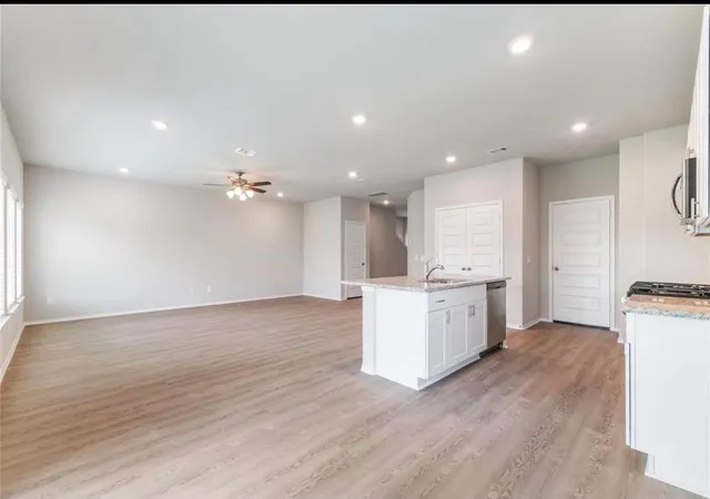 Photo 3 of Single family home for sale at 1918 Evening Breeze Ln, Houston, TX 77073 | MLS# 61988253 | Listing updated on 2026-09-10