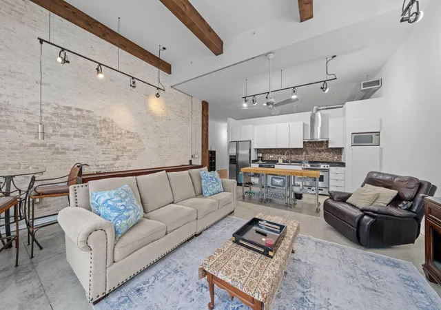 Photo 3 of Condo for sale at 1312 Live Oak St #109, Houston, TX 77003 | MLS# 24238850 | Listing updated on 2026-08-23
