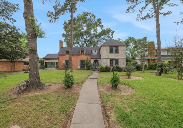 Homes for sale in Houston, TX | 4119 Fernwood Dr, Houston, TX 77021 | MLS# 51312084