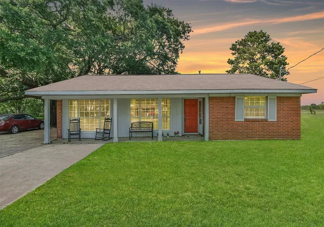 1st image of 107 Sunset Heights Ave, Dayton, TX 77535 | MLS# 76930176
