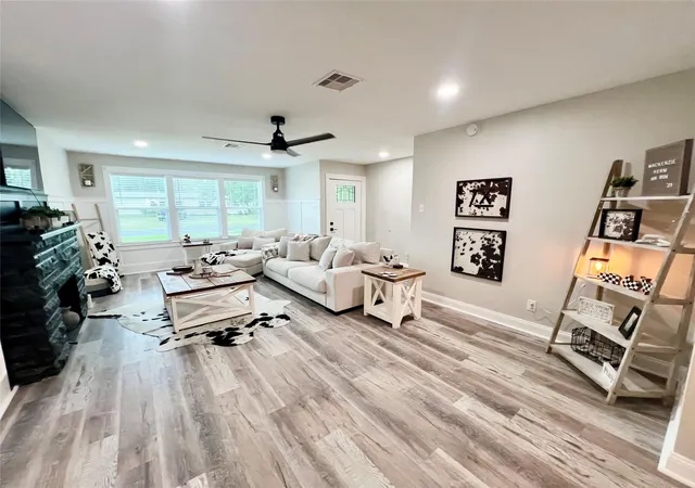 4th image of 1217 18Th Ave N, Texas City, TX 77590 | MLS# 22677457