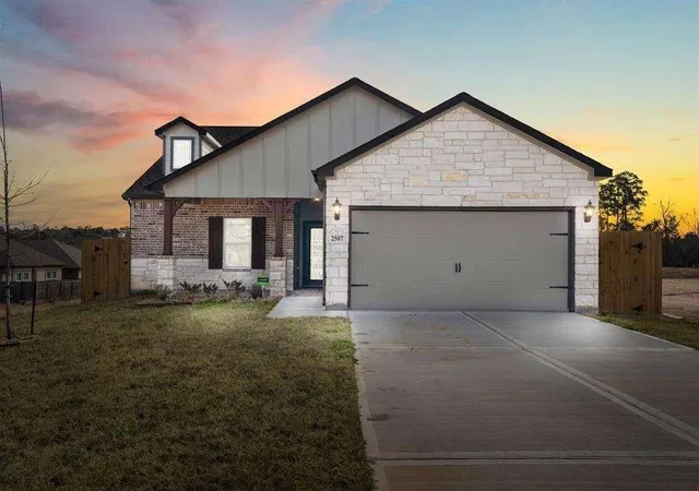 Photo 1 of Single family home for sale at 2507 Cyn Crown Ct, Conroe, TX 77304 | MLS# 24811639 | Listing updated on 2026-08-02
