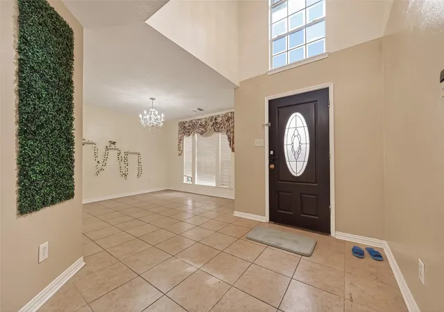 Photo 4 of Single family home for sale at 6922 Leaders Xing Dr, Houston, TX 77072 | MLS# 90340934 | Listing updated on 2026-08-19