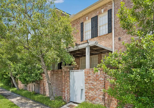 1st image of 6022 Burgoyne Rd, Houston, TX 77057 | MLS# 97969325