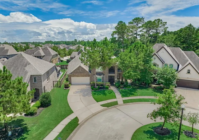 Photo 3 of Single family home for sale at 4043 Steep Woods Dr, Spring, TX 77386 | MLS# 65862381 | Listing updated on 2026-09-21