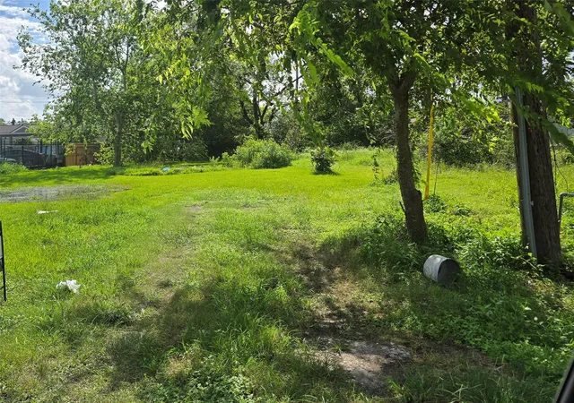 Photo 3 of Land for sale at 3717 Sayers St, Houston, TX 77026 | MLS# 87967606 | Listing updated on 2026-07-12