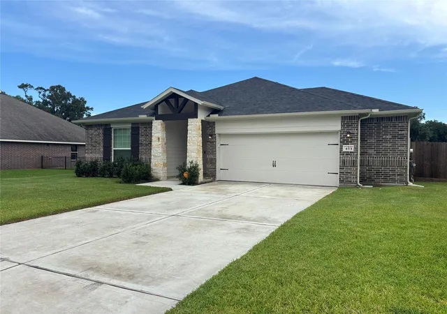 image of 411 S Amherst Dr, West Columbia, TX 77486 | MLS# 87663911