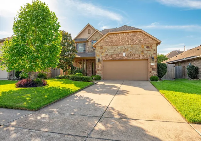 Photo 3 of Single family home for sale at 4817 Piares Ln, League City, TX 77573 | MLS# 30819332 | Listing updated on 2026-07-12