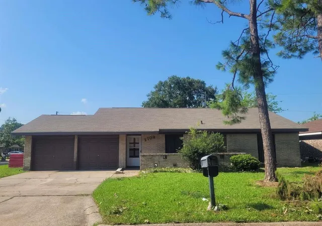 Photo 1 of Single family home for sale at 2709 21st Avenue N, Texas City, TX 77590 | MLS# 92870335 | Listing updated on 2026-08-28