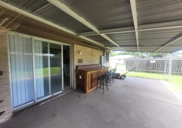 Photo 3 of Single family home for sale at 2709 21st Avenue N, Texas City, TX 77590 | MLS# 92870335 | Listing updated on 2026-08-28