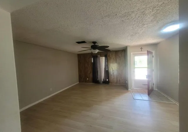 Photo 3 of Single family home for sale at 2709 21st Avenue N, Texas City, TX 77590 | MLS# 92870335 | Listing updated on 2026-08-28