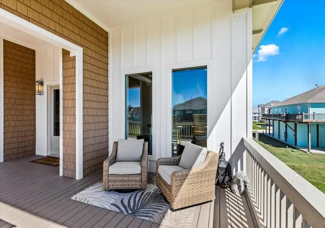 Photo 2 of Single family home for sale at 950 Sue Dr, Port Bolivar, TX 77650 | MLS# 34973707 | Listing updated on 2026-07-23
