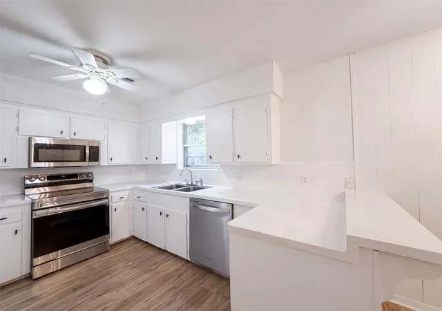 2nd image of 9538 Skyline Dr, Houston, TX 77063 | MLS# 36557800